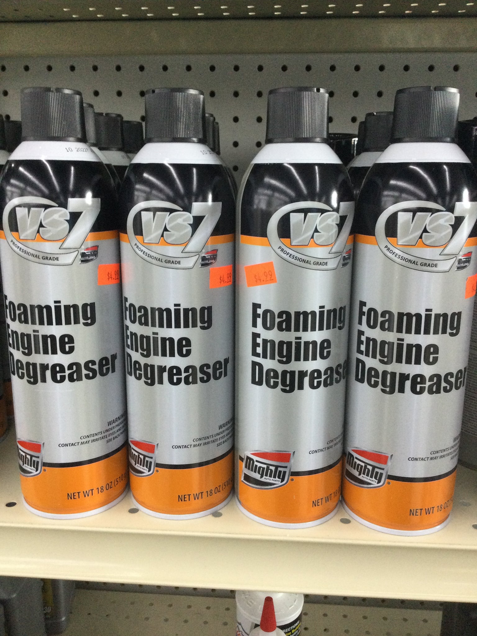 MIGHTY FOAMING ENGINE DEGREASER 18 OZ. MN102