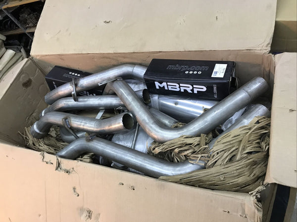 MBRP S5010409 Stainless Cat Back Exhaust for 2001-06 Silverado Sierra 2500HD 6.0