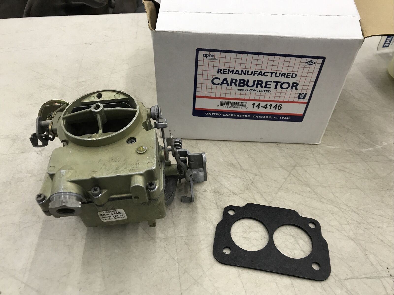 Uremco 14-4146 - UREMCO Remanufactured Carburetor