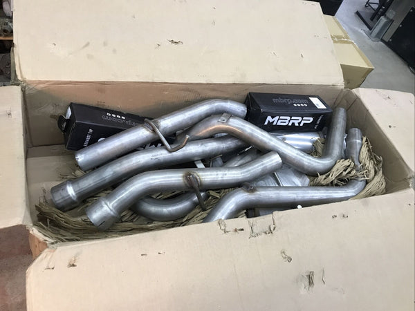 MBRP S5010409 Stainless Cat Back Exhaust for 2001-06 Silverado Sierra 2500HD 6.0